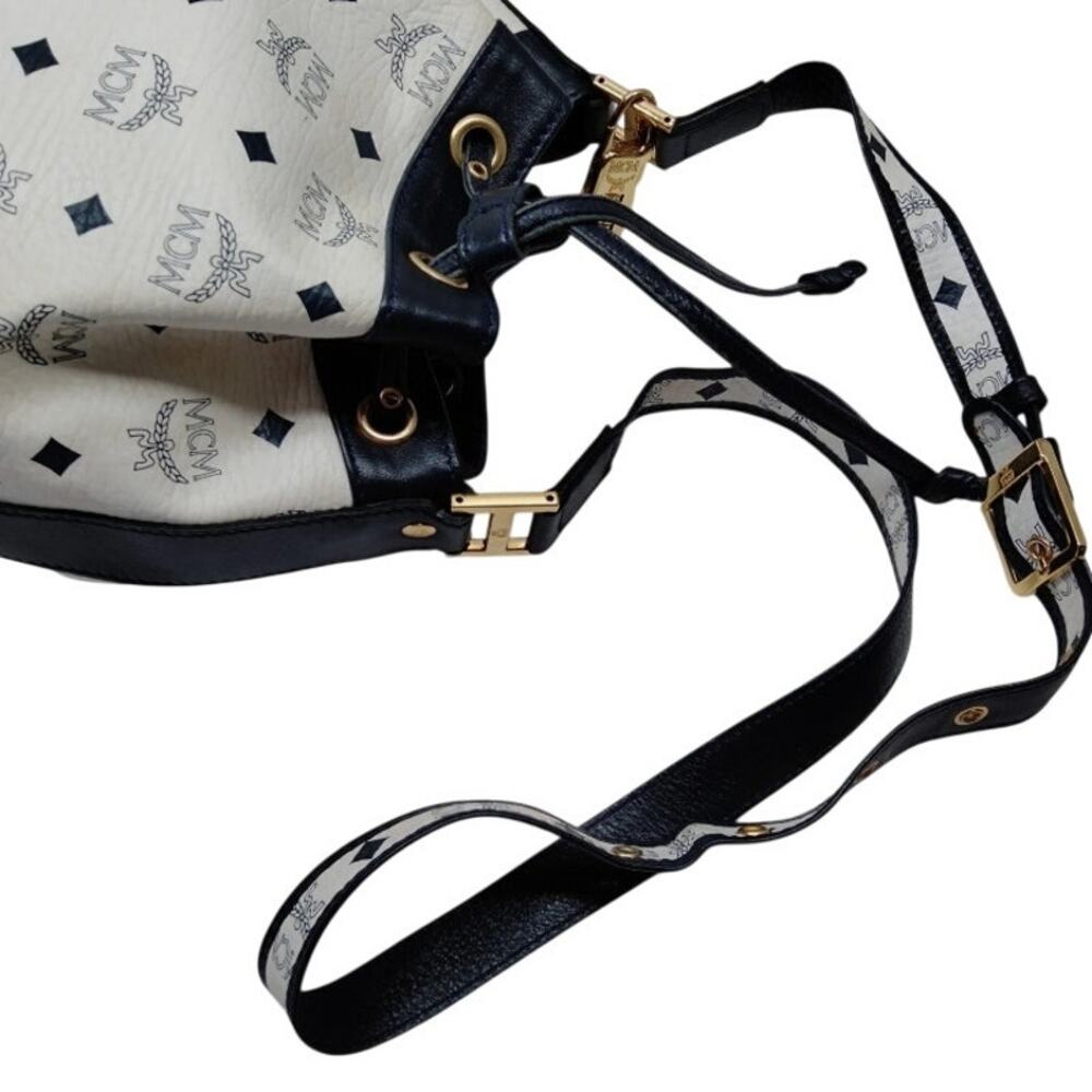 💎✨Authentic✨💎MCM Shoulder bag White - Picture 4 of 9